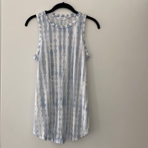 Athleta cloudlight muscle tank size small